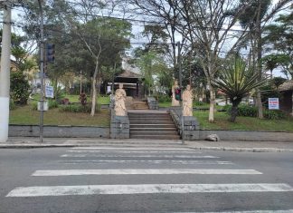 Turismo de Ribeirão Pires promove zeladoria na Praça da Matriz