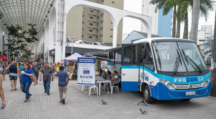 Procon Móvel realiza atendimento no centro de Santo André