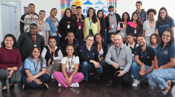 COOP recebe visita de jovens em busca da primeira oportunidade de trabalho