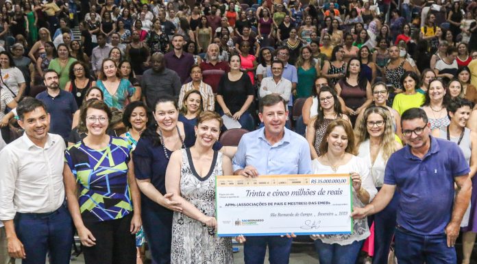 Prefeito Morando faz o repasse de R$ 35 milhões para as escolas