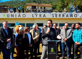 Paulo Serra entrega o restauro do 1º campo de futebol do Brasil