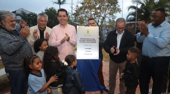 Paulo Serra entrega a revitalização da Praça Isaac Newton