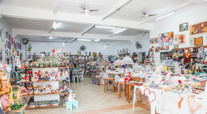 Casa do Artesão terá roda de samba e sorteios de brindes para Dia das Mães