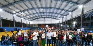 Mais de 250 famílias recebem escrituras definitivas em São Bernardo