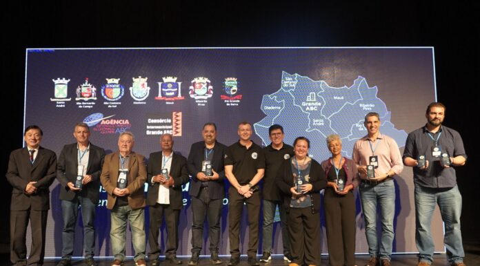 Ribeirão Pires reafirma parceria com SEBRAE em evento de 30 anos da entidade no ABC Paulista