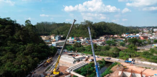 Guto Volpi vistoria obras de mobilidade e construção de unidades de saúde nos bairros