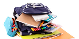 Projeto social do Colégio Singular arrecada material escolar