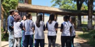 Educação de Ribeirão Pires promove roda de conversa sobre o não uso do celular