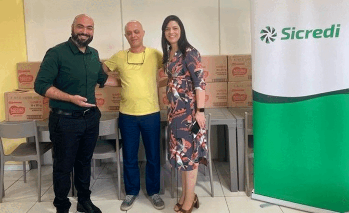 Sicredi-de-Mauá-realiza-entrega-de-chocolates-em-ação-de-Páscoa