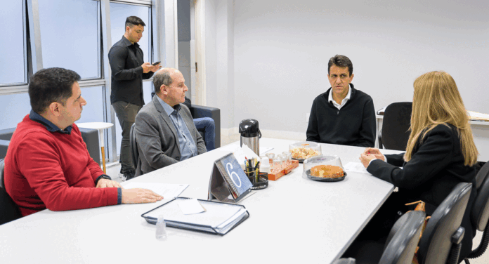 Visita a Educacao do Prefeito de Alvares Machado