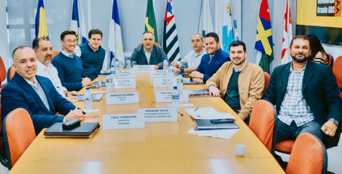 Prefeitos também deliberaram compras consorciadas e abertura de sala em Brasília