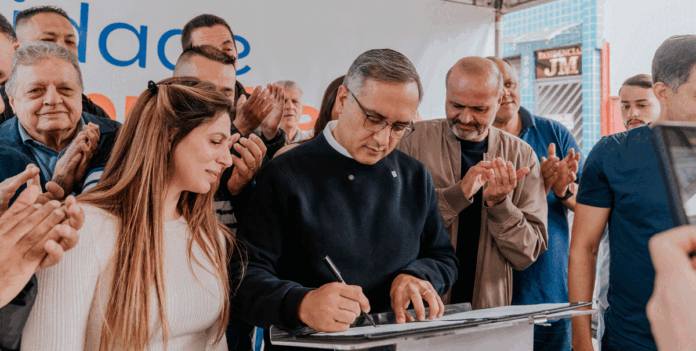 Assinatura da Ordem de Serviço para o recapeamento das 21 vias do Parque Rio Grande