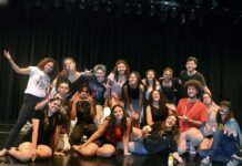 Jovens da EMARP são destaque do teatro no VQV Brasil com Menção Honrosa