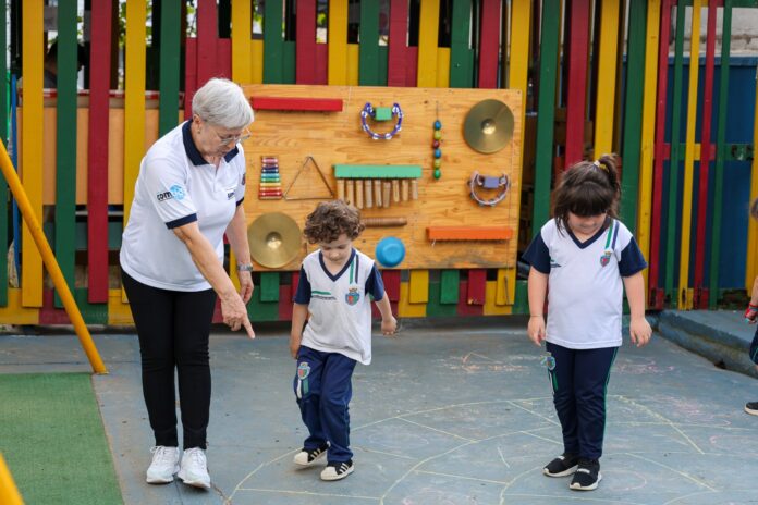 Prefeitura de São Caetano dá início ao projeto Conectando Gerações, aproximando crianças da rede municipal com alunos da terceira idade da UniMais (5)