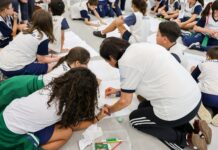 Troca de cartas une alunos da EMEF Santina e idosos da UniMAIS em São Caetano