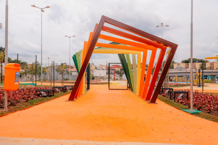 Vistoria guiada Praça dos Tico-Ticosl 05-11 Foto Igor Cotrim PMSBC-2