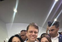 Jessica Roberta participa de lançamento de programa social com Tarcísio e primeira-dama do Estado