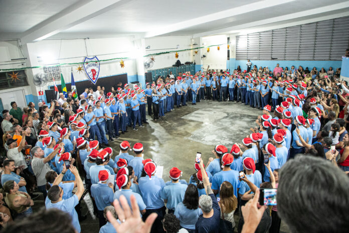 Prefeito Tite na Cantata de Natal Patrulheiros Mirins