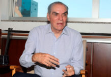 Michael Klein cobra aluguéis atrasados da Casas Bahia