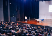 São Bernardo promove formação para cuidadores que atuam com estudantes com deficiência e TEA