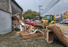 Ribeirão Pires reforça importância do descarte correto de lixo para evitar enchentes