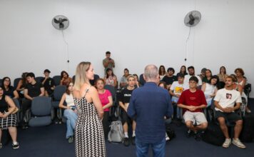 Cultura de São Caetano recepciona alunos selecionados para curso de audiovisual com bolsa de estudos