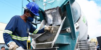 Semasa conclui obra de contenção do Córrego Guarará e reforça preservação da estrutura