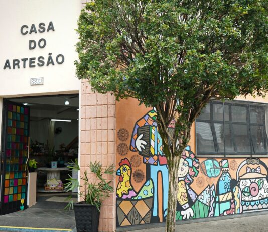 Secretaria de Cultura de São Caetano entrega recursos arrecadados pela Casa do Artesão ao Fundo Social