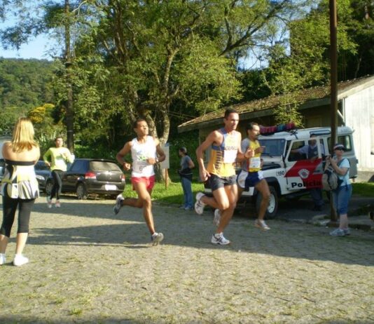 Paranapiacaba recebe Corrida de Montanha em comemoração aos 473 anos de Santo André