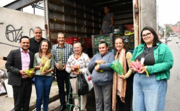 Após instituir Moeda Verde, prefeito de Serra Negra visita Santo André