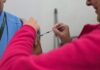 Prefeitura de Ribeirão Pires vacina motoristas de ônibus contra a influenza