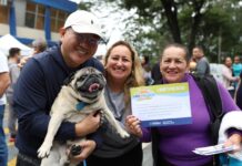 CãoMinhada reúne centenas de animais no Paço de Diadema