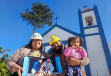 Casal relembra casamento na Capela Santo Antônio e celebra reabertura do cartão-postal de Ribeirão Pires