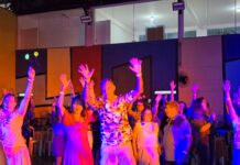 Baile Brasilidades acontece nesta sexta-feira (3) com música, cultura e solidariedade