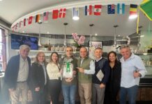 Prestes a completar 40 anos, Padaria Monte Carlo é homenageada pela ACISCS