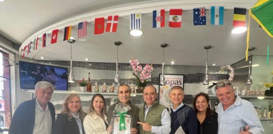 Prestes a completar 40 anos, Padaria Monte Carlo é homenageada pela ACISCS