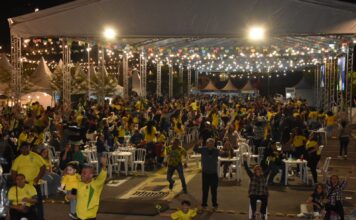 Torcida lota Arraial Solidário de Santo André na estreia da Seleção Brasileira na Copa