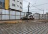Obras da Vila do Doce iniciam fresagem da galeria para preparação da nova pavimentação