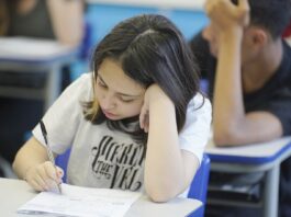 339 mil estudantes da 3ª série do Ensino Médio participam nesta terça-feira (23) das provas do Saresp