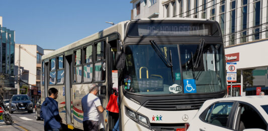 Tarifa Zero só para moradores reduz em 60% número de passageiros no transporte coletivo de São Caetano