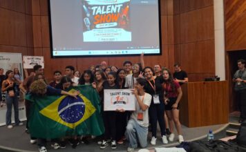 Estudantes do Conecta São Bernardo brilham em show de talentos na Irlanda