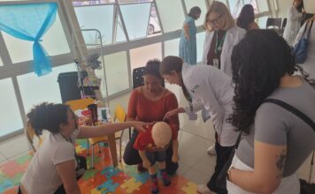 Feira de Saúde da FMABC atende mais de 200 pessoas em dia de cuidados gratuitos