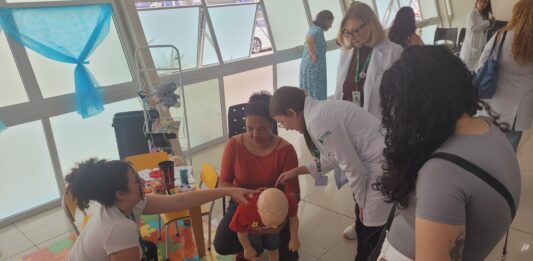Feira de Saúde da FMABC atende mais de 200 pessoas em dia de cuidados gratuitos