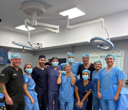Professor da FMABC apresenta técnica de gastroplastia endoscópica para médicos do Peru