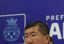 Prefeito Taka Yamauchi recebe título de Cidadão Pedra-Branquense
