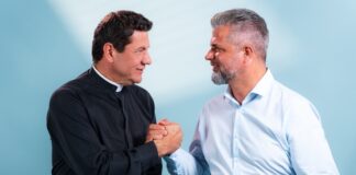 Projetos sociais marcam trajetória de Fuzari e padre Silvio Andrei, que selam dobrada para eleição de outubro