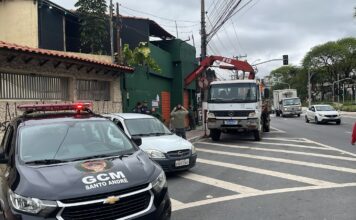 Semasa interdita três bares por poluição sonora em Santo André
