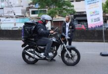 Blitz educativa orienta motoristas e motociclistas durante Mês da Mobilidade em Santo André
