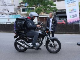Blitz educativa orienta motoristas e motociclistas durante Mês da Mobilidade em Santo André
