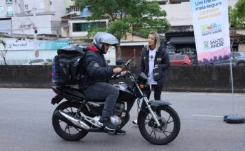 Blitz educativa orienta motoristas e motociclistas durante Mês da Mobilidade em Santo André